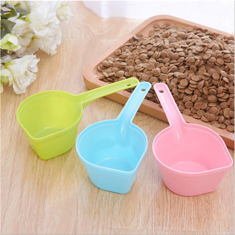 Spot wholesale dog food shovel plastic water scoop dog food spoon portable cat dog food spoon