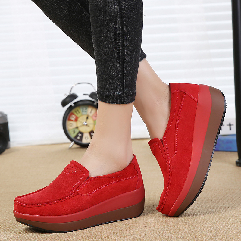 Spring and Autumn Thick-soled Tassel Platform Women's Shoes Wedge Shoes for Moms Flat Leather Rocking Shoes Beans Shoes Women's Large Size 42