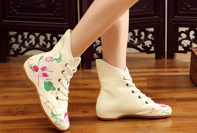 [Mandragora] Chinese Style Autumn and Winter New High Wedge Embroidered Cloth Boots Ethnic Style Oxford Bottom Women's Single Boots_voghion.com