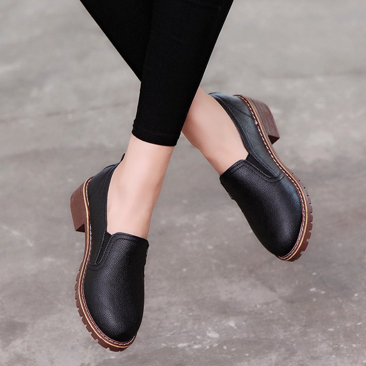 2021 spring new ladies women's shoes Korean fashion shoes brogue casual flat shoes small leather shoes wholesale