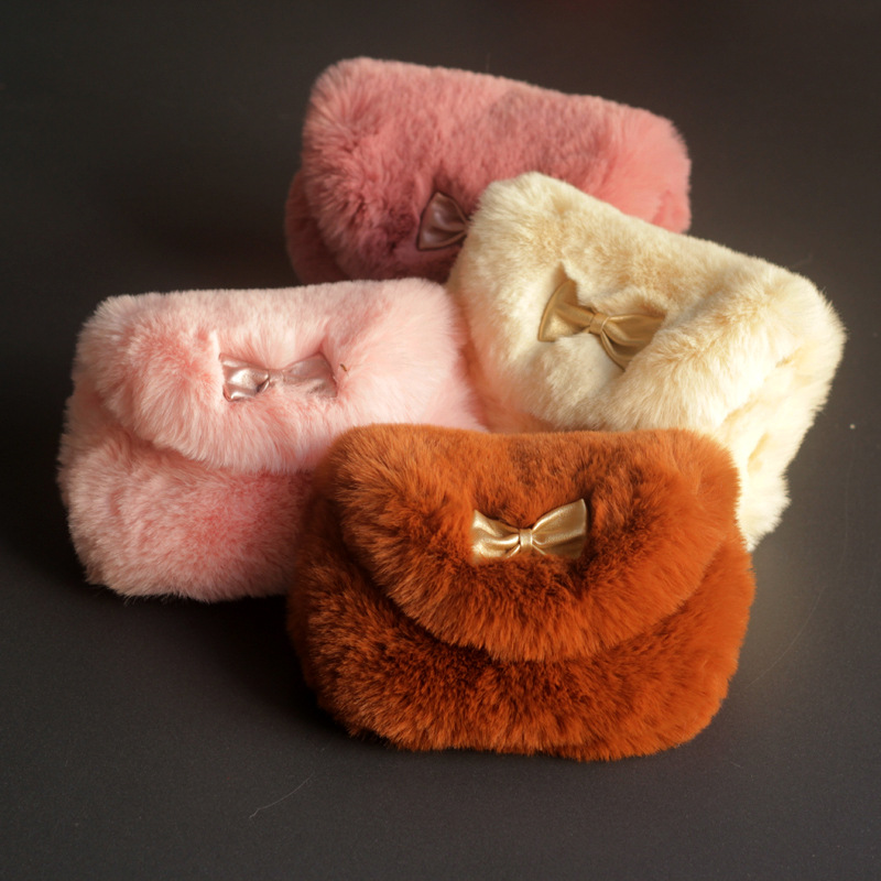 Factory direct children's bag Korean children's imitation fur bag girl's princess bag messenger bag flip messenger bag