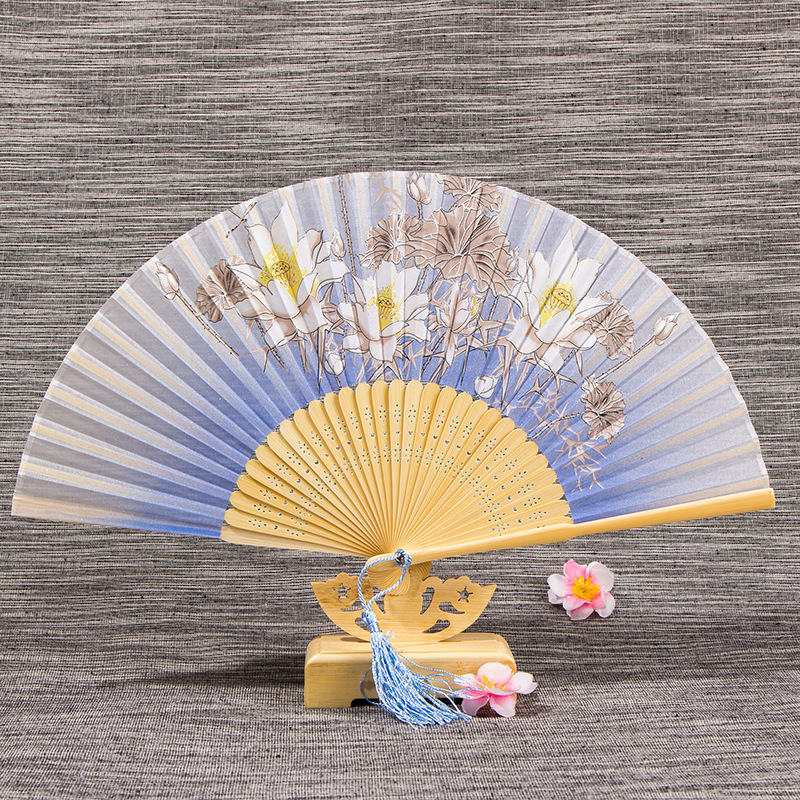 Silk fan Japanese high quality ladies silk gift folding fan antique dance cheongsam folding fan