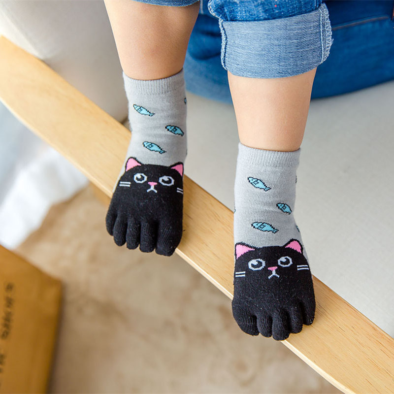 四季の子供の純綿の5本の指の靴下の男女の赤ちゃんの中筒の漫画の刺繍の動物の綿の指の靴下の3-7-12歳|undefined