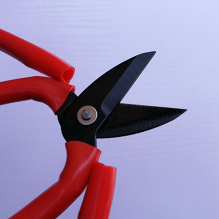 Self-produced and self-sold small fish head scissors nail clippers electronic industrial scissors Feng steel scissors Yiwu small commodity supply batch
