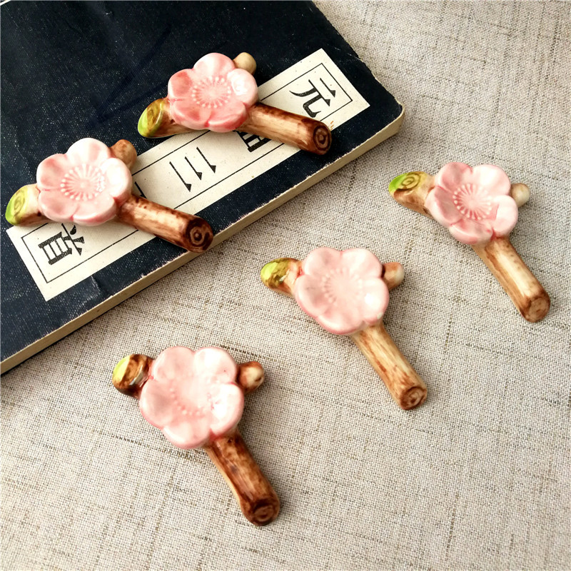 Ceramic Japanese Style Cherry Blossom Chopsticks Rack Chopsticks Holder Household Plum Blossom Chopsticks Rack Chopsticks Pillow Four Treasures Pen Holder Pen Holder Small Ornaments