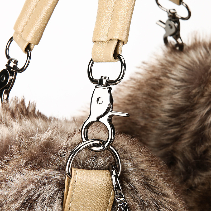 New Bag Women's Fashion Crossbody Bag New Large Capacity Plush Bag Korean Style All-match Fur Handbag Rabbit Fur Women's Bag
