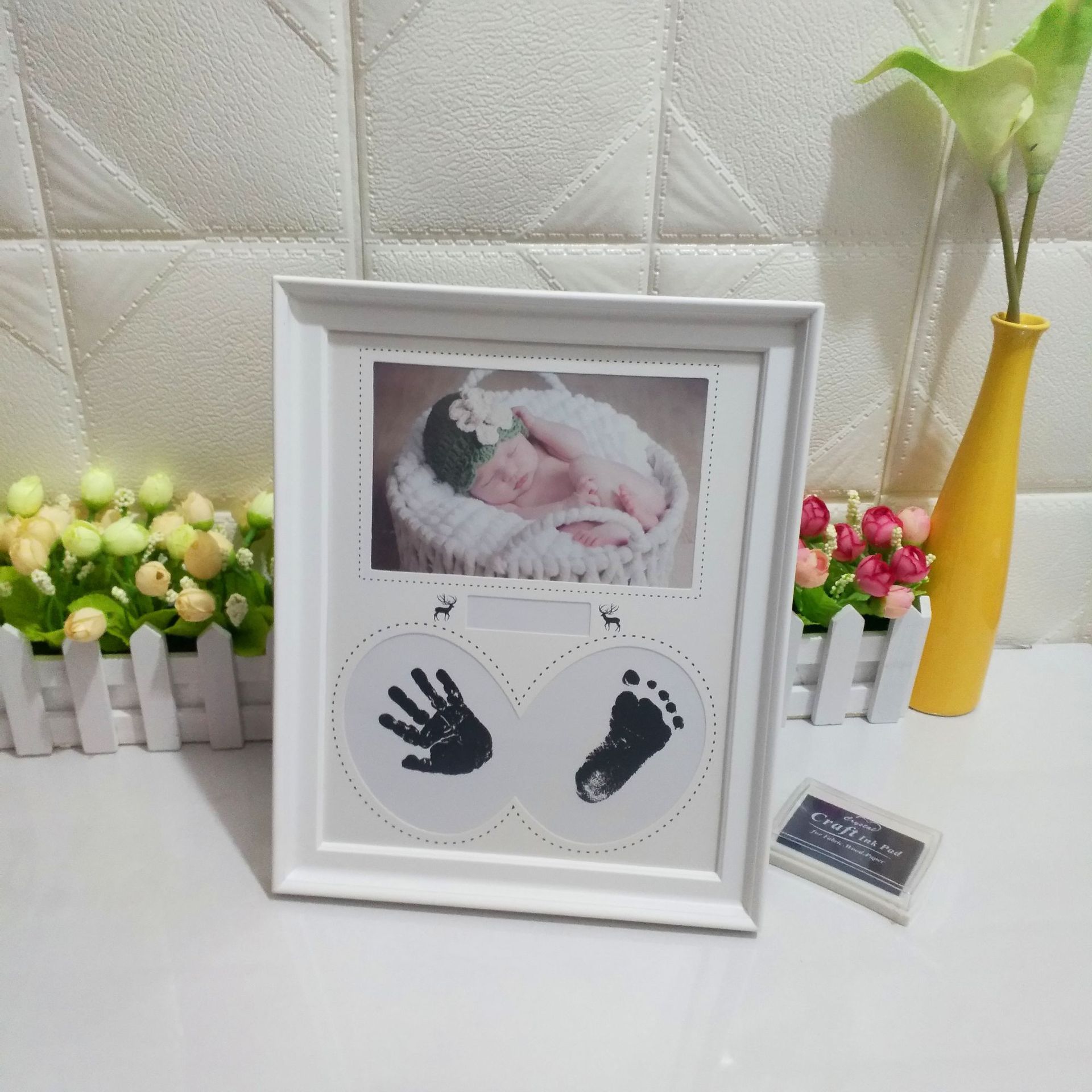 Factory Direct supply baby footprints photo frame newborn growth record souvenir creative photo frame cross-border wholesale