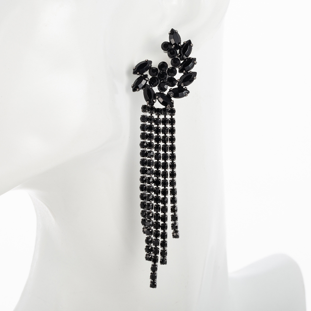 Foreign trade new Black Diamond Crystal Horse Eye earrings personalized flower tassel earrings spot wholesale E604
