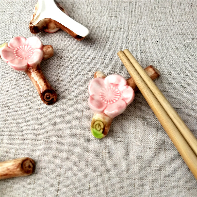 Ceramic Japanese Style Cherry Blossom Chopsticks Rack Chopsticks Holder Household Plum Blossom Chopsticks Rack Chopsticks Pillow Four Treasures Pen Holder Pen Holder Small Ornaments