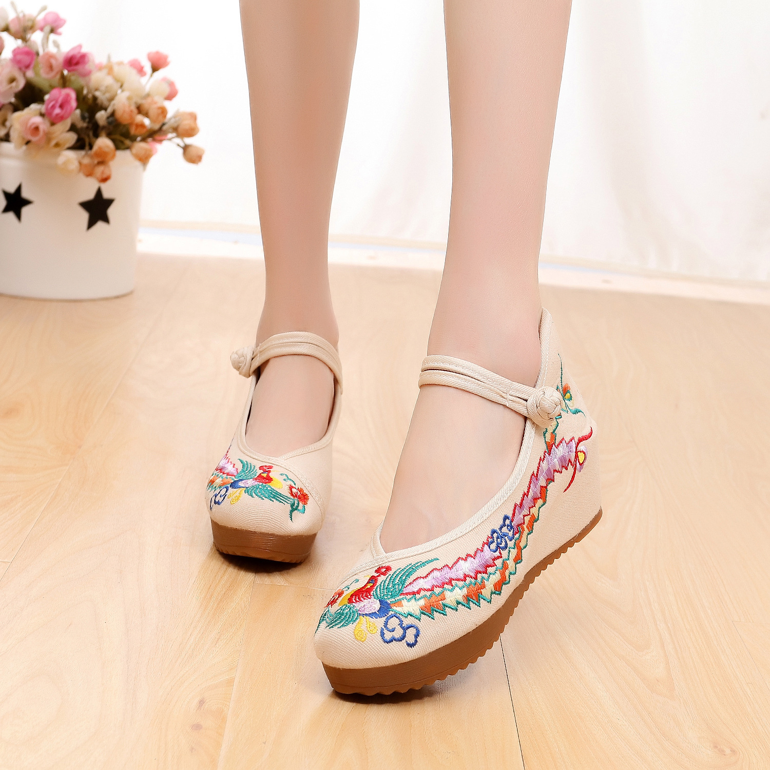Big Color Phoenix Cloth Shoes Embroidered Shoes Single Shoes Square Dance Ethnic Style Wedding Shoes