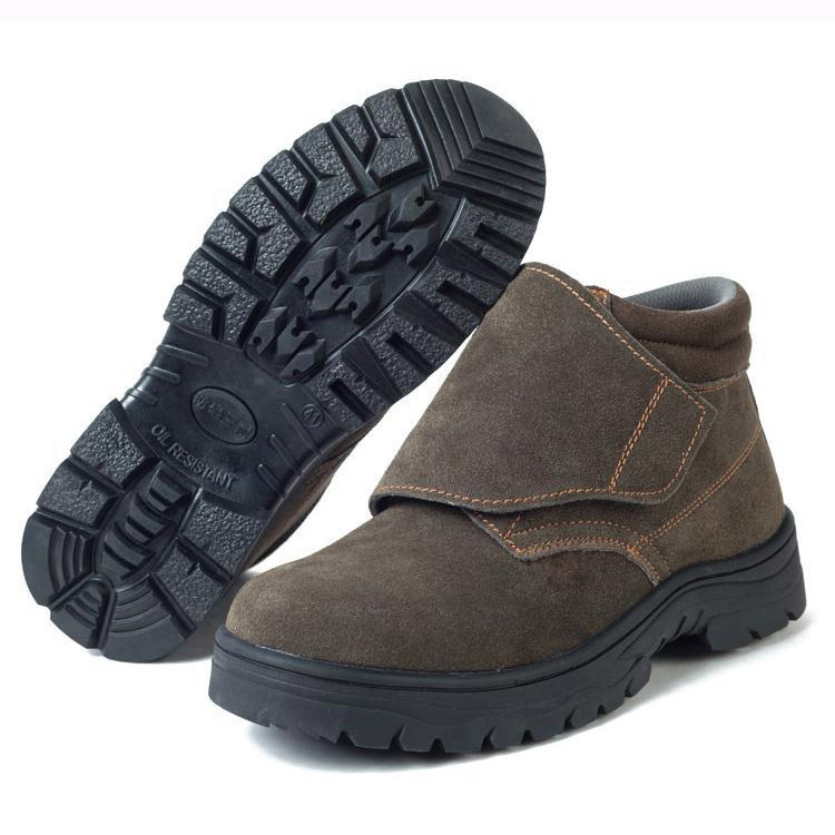 A pedal welding shoes anti-smashing anti-stab labor protection shoes fire splash hot safety shoes cowhide work shoes manufacturers wholesale
