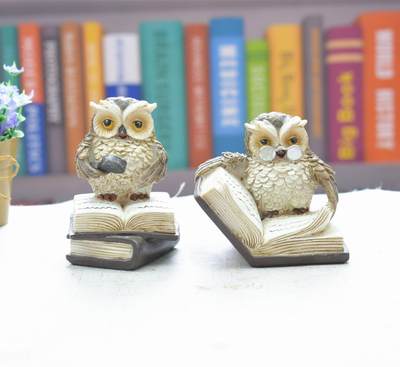 Cross-border foreign trade cartoon books owl home desktop living room decoration resin craft decoration factory direct sales