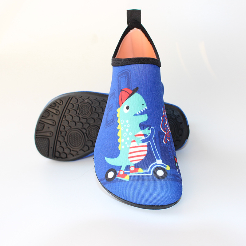 Children's beach shoes swimming snorkeling shoes soft bottom breathable upstream shoes wading red foot skin shoes diving shoes wading shoes