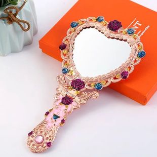 Russian European Court Handle Mirror Love Shape Makeup Mirror Metal Alloy Material Suitable for Holiday Gifts