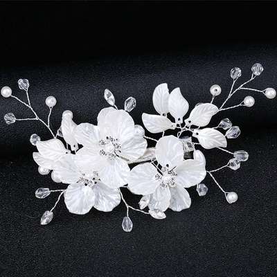 European and American Cross-border New Korean Bride Wedding Headwear White Shell Petal Handmade Pearl Crystal Hairpin