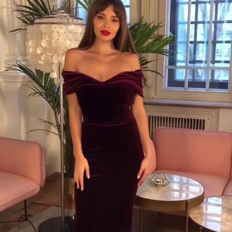 Spot Cross-border New Products Amazon Hot-selling Temperament Commuter Women's Off-shoulder Dress Gold Velvet Dress