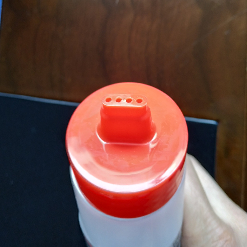 Four-hole squeeze sauce seasoning bottle with lid squeeze sauce bottle salad bottle salad sauce squeeze bottle salad bottle sauce bottle