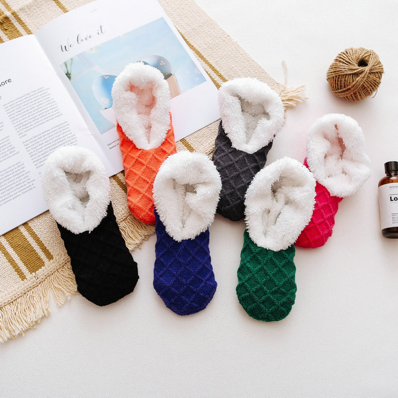 2 par höst- och vinterstrumpor fleece lammfleece enfärgade golvstrumpor söta varma kvinnor förtjockade strumpor set månsockor_voghion.com