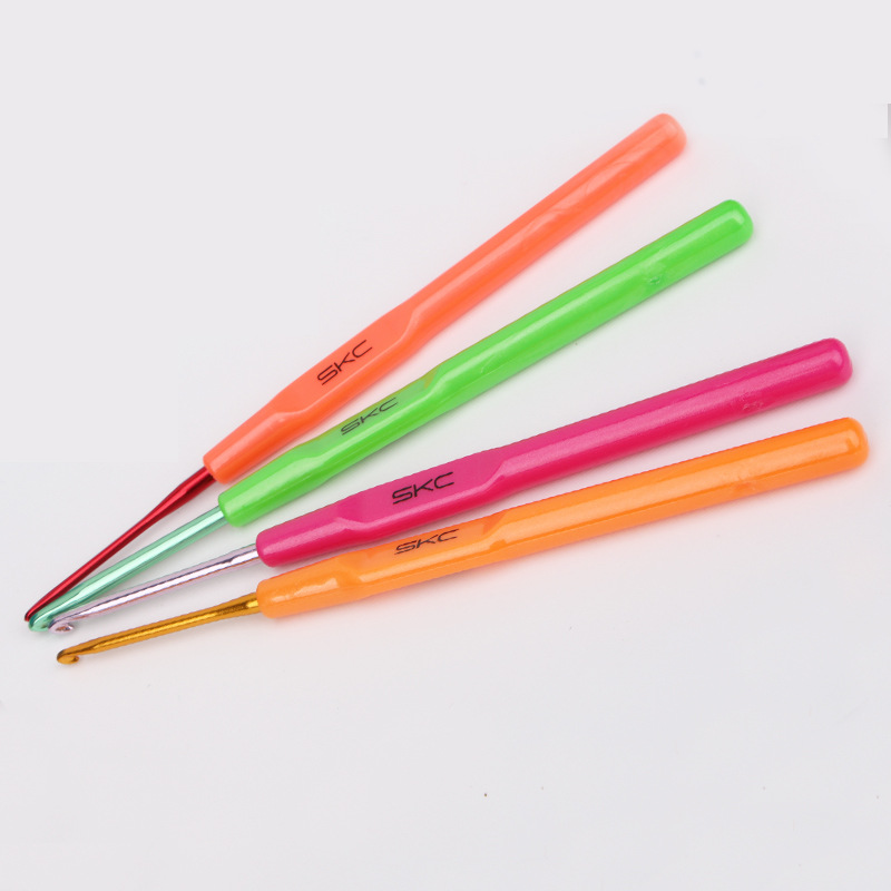 Plastic handle crochet rainbow crochet sweater knitting tools alumina auxiliary tools hand tools wholesale