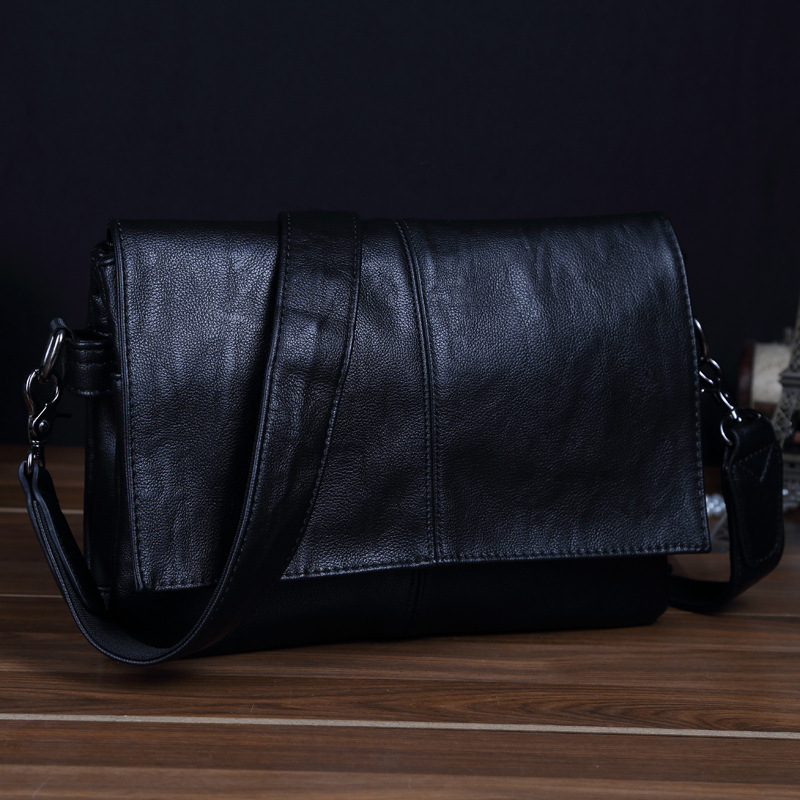 2023 New Factory Direct Korean version of the new men's bag shoulder bag men's leather bag messenger bag casual all-match bag