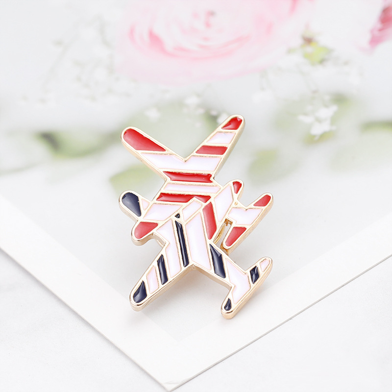 Europe and the United States cross-border wish New brooch trend personalized alloy striped combat aircraft brooch bag clothing accessories