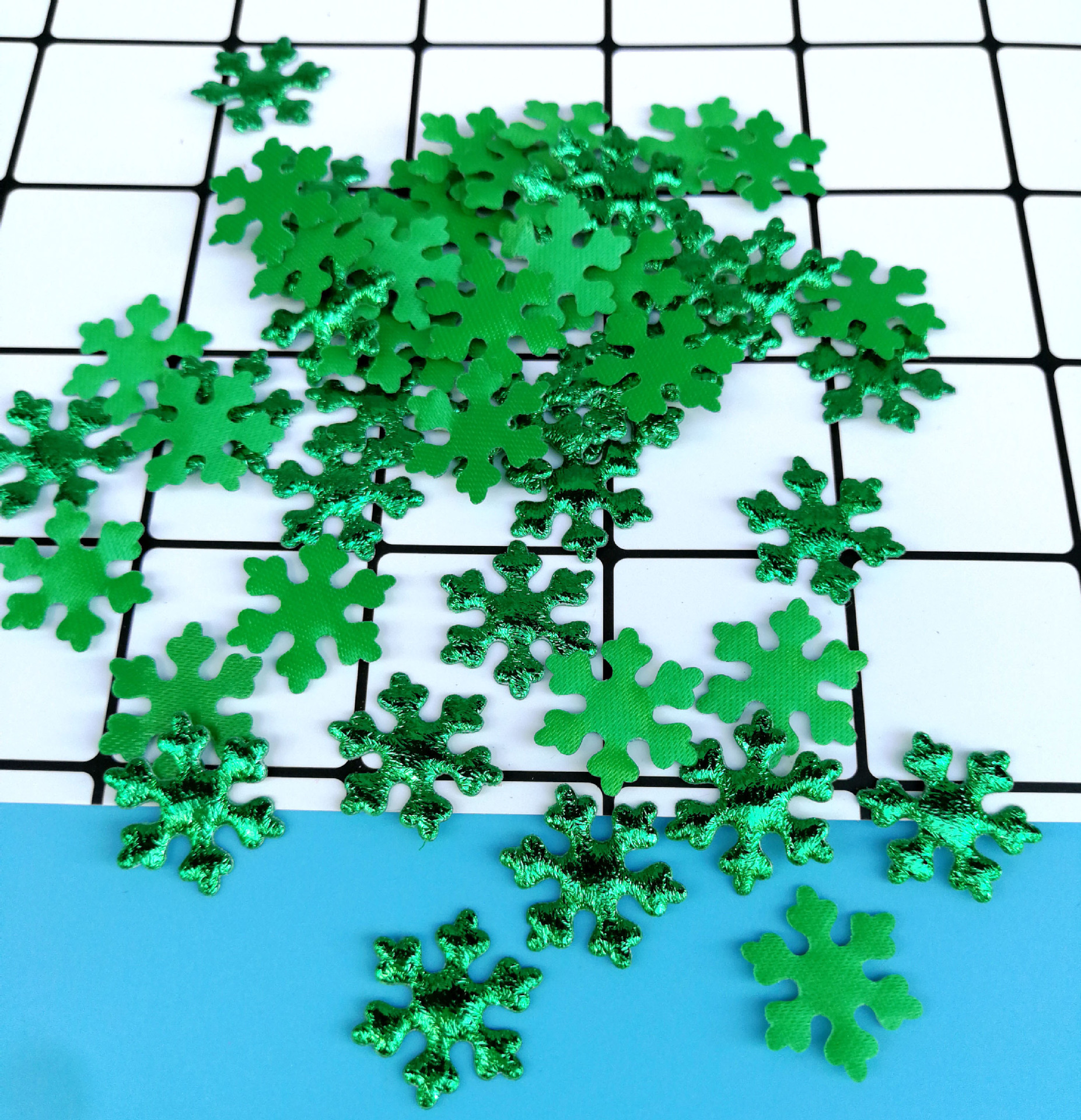 Christmas Holiday Snowflake Christmas tree decoration wedding party ice and snow throwing confetti diy handmade Christmas decoration_voghion.com