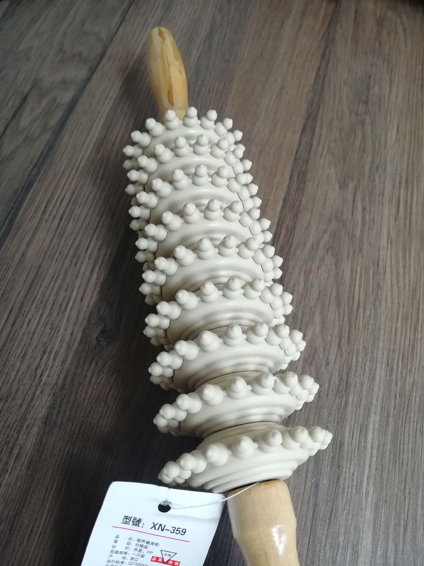 Wooden roller back pushing device nine-wheel manual cervical spine back rolling device yoga wheel muscle massager leg acupuncture point