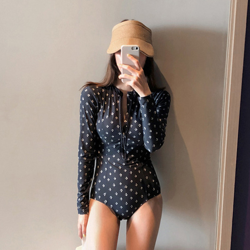 Korean style ins swimsuit women's 2022 one-piece small chest long sleeve belly covering slimming snorkeling hot spring conservative swimsuit