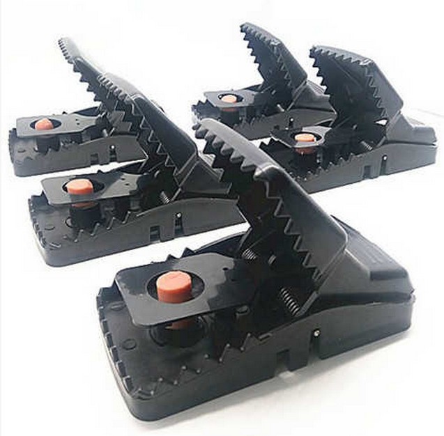 Factory direct plastic rat trap rat trap rat trap running Jianghu hot stall products continuous rat killer