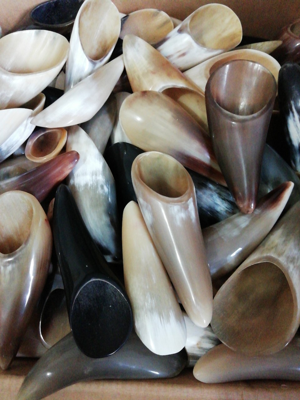 Horn comb horn scraping tube trumpet under 13 horn barrel tea peony horn scraping tube horn comb each