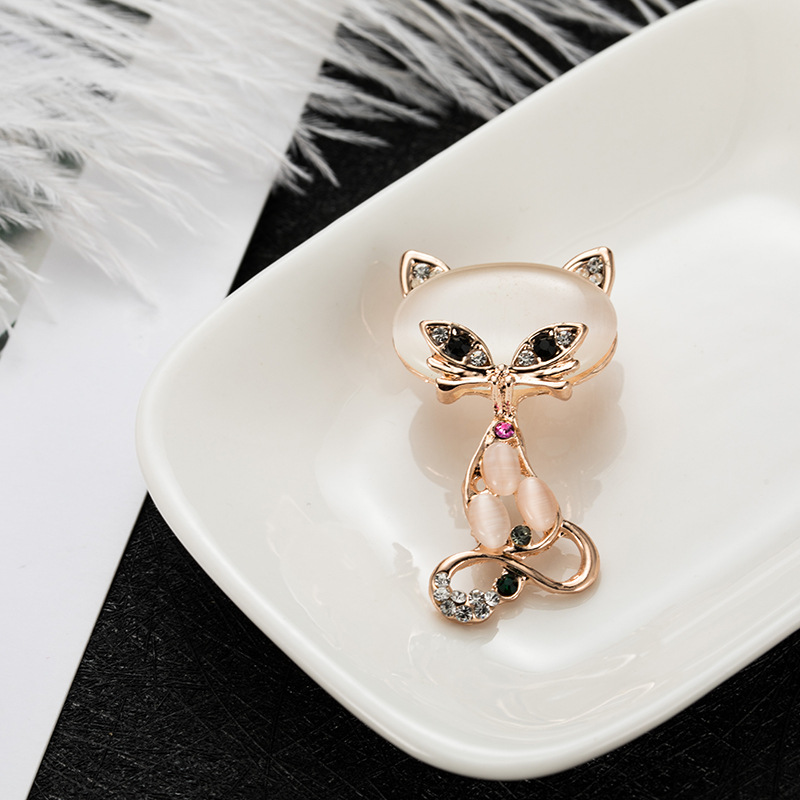 Blue Hao Japanese and Korean Fashion Trend Elegant Atmospheric Personalized Cat's Eye Stone Cute All-match Animal Kitten Brooch Accessories