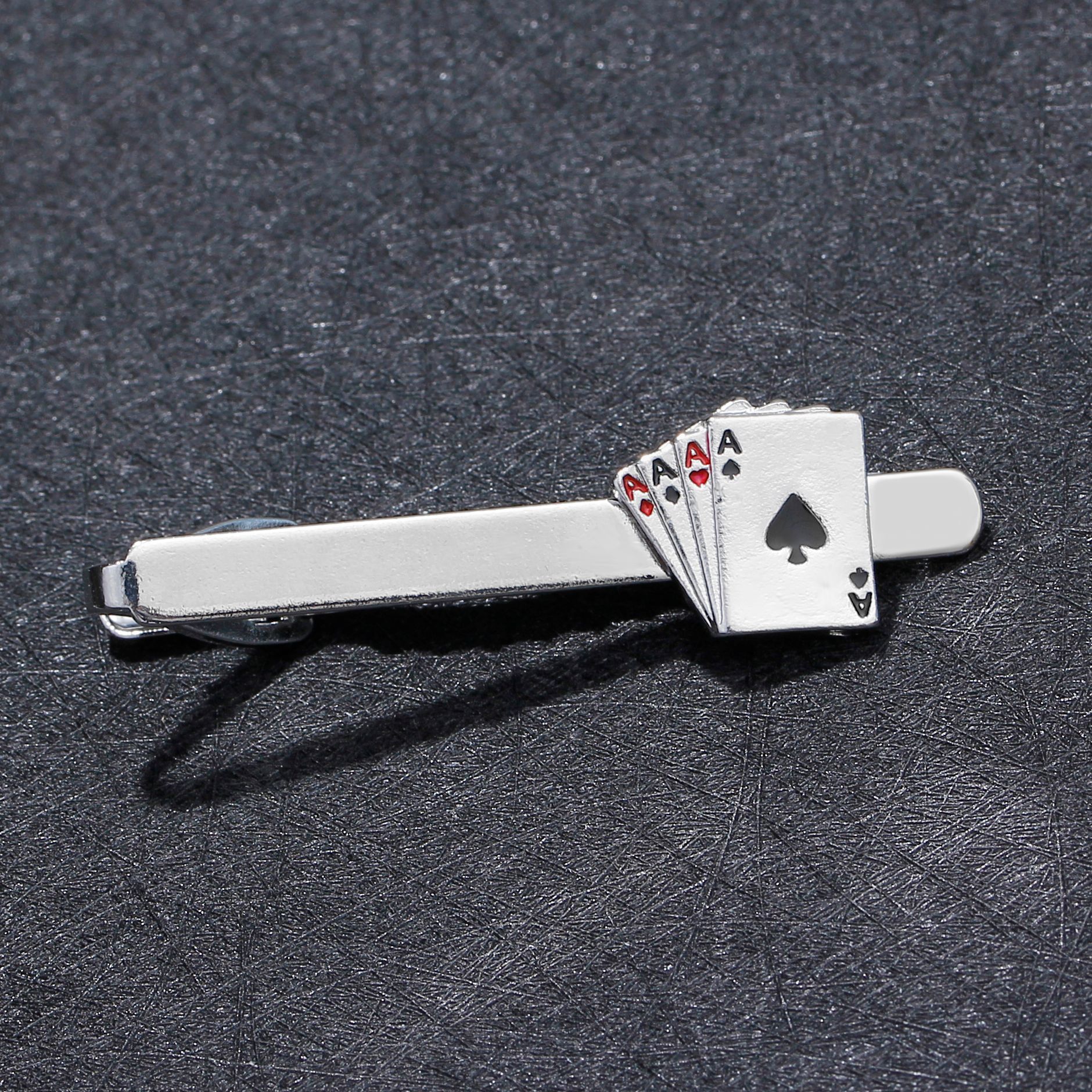 Factory wholesale copper material creative men's playing card tie clip cufflinks set wedding gifts gift box