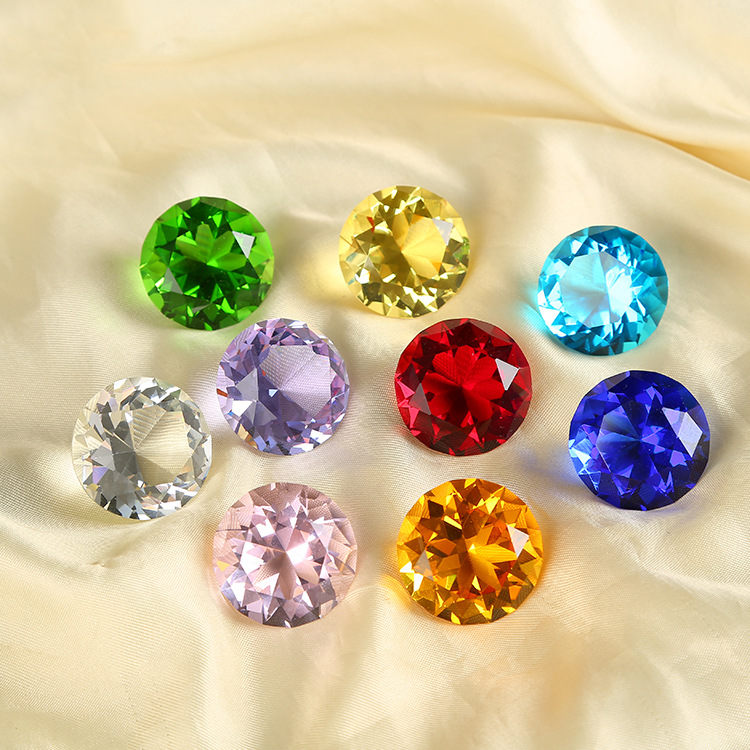 Factory spot wholesale artificial decorative diamond ornaments various models of transparent stained glass crystal diamonds
