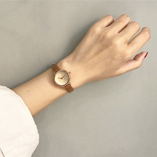 ins Super Fire College Style Watch chic Korean Style Retro Simple Elegant Women's Waterproof Small and Exquisite Girl's Gift