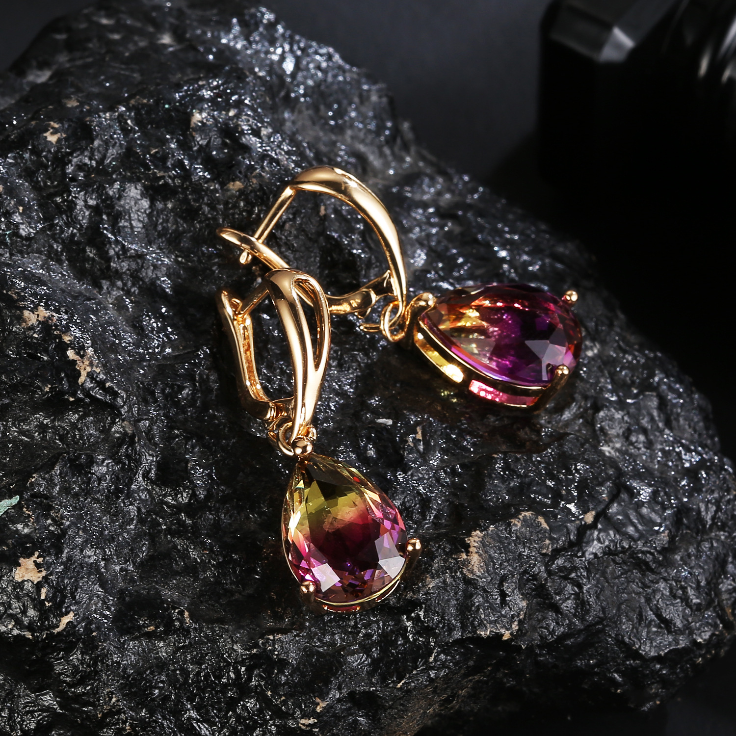 Korean tourmaline water drop earrings. Popular jewelry ear studs. Suitable for daily wear