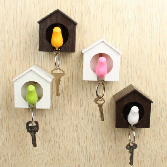 Sparrow bird keychain creative key anti-lost device single bird house keychain new strange home gifts