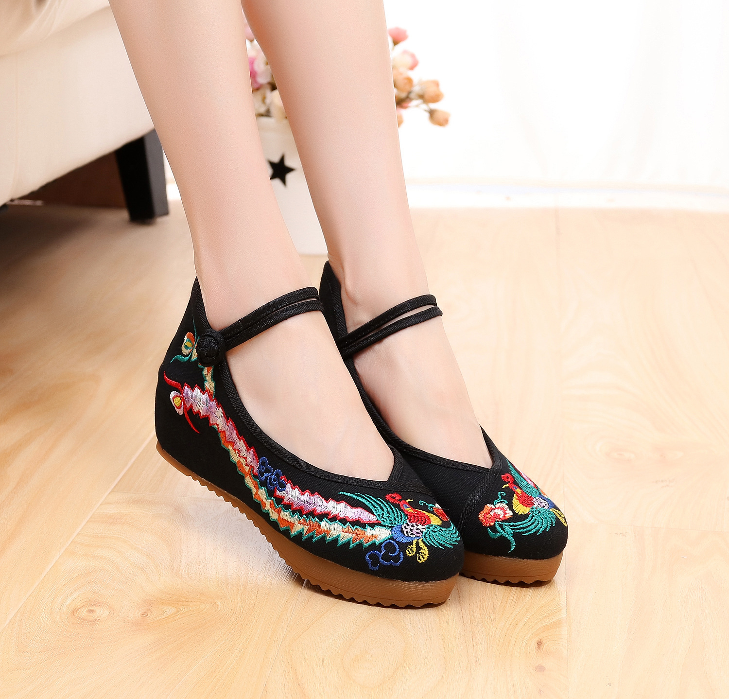 Big Color Phoenix Cloth Shoes Embroidered Shoes Single Shoes Square Dance Ethnic Style Wedding Shoes