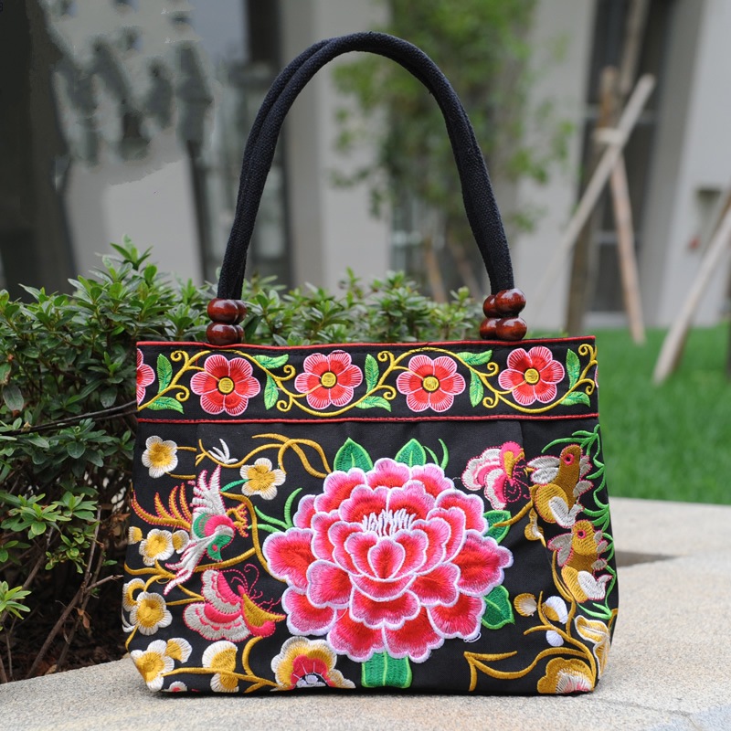 Yunnan Ethnic Style Embroidery Bag Embroidery Handbag for Middle-aged and Elderly Mummy Bag Folk Embroidery Wooden Bead Lace Bag