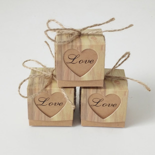 Vintage Distinctive DIY Candy Box Kraft Paper love Candy Box Wood Grain Heart-shaped Hollow Candy Box