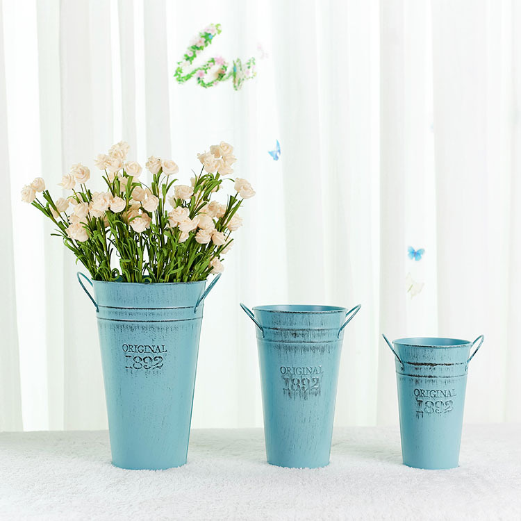 Factory supply vintage old iron vase wholesale flower shop watertight flower barrel spot dried flower Flower Flower barrel