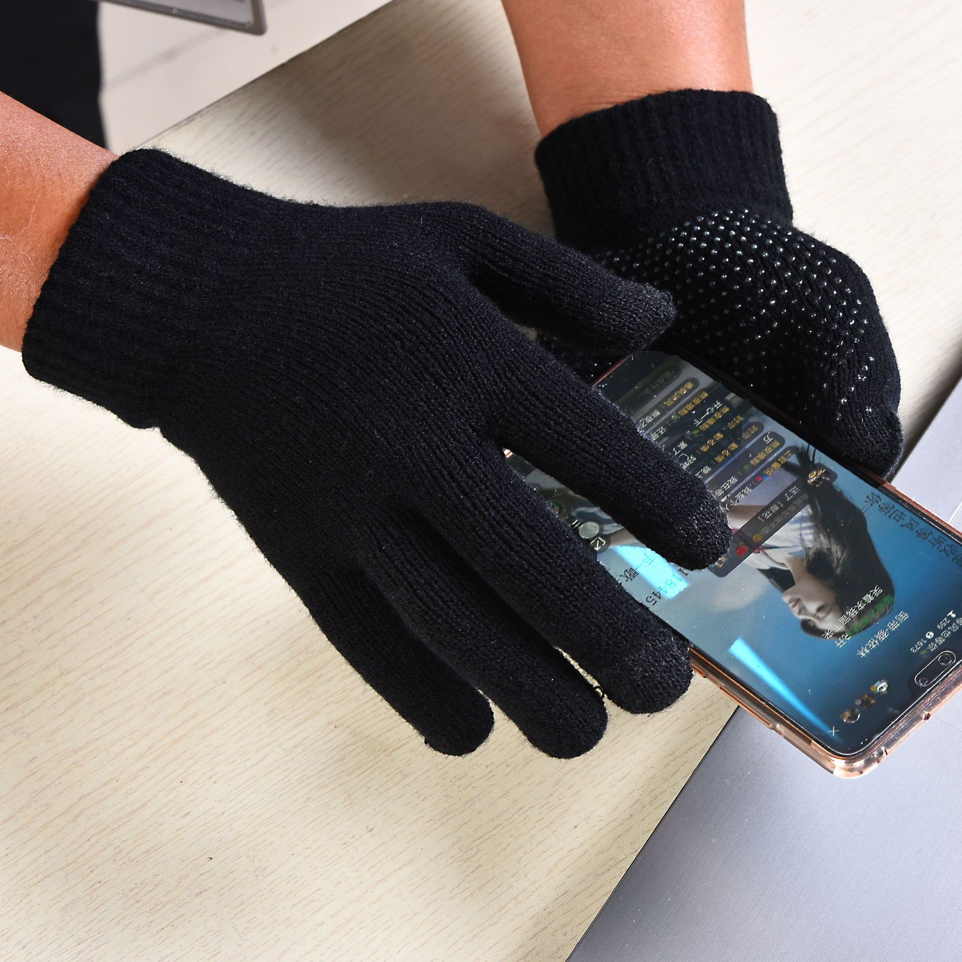 Factory direct supply thick knitted touch screen gloves adult autumn and winter plus velvet wool warm non-slip gloves