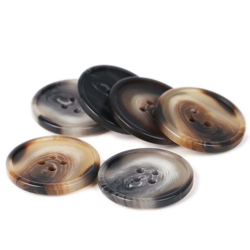 Coat trench coat button in stock wholesale translucent four-eye stick flower resin button button four colors 15-25mm