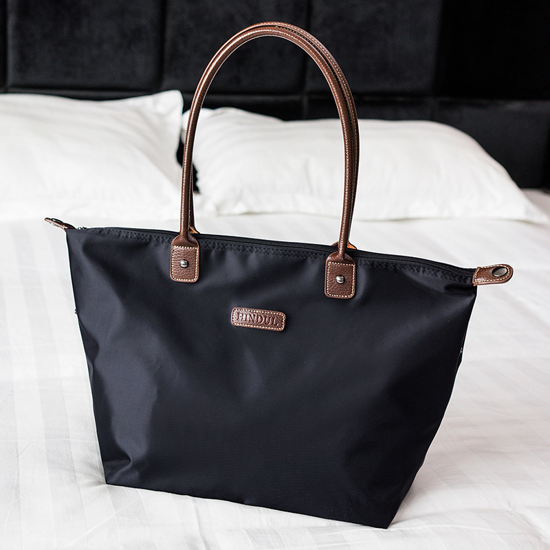 Folding nylon cloth bag portable shoulder bag large capacity women's all-match commuter shoulder bag waterproof wholesale