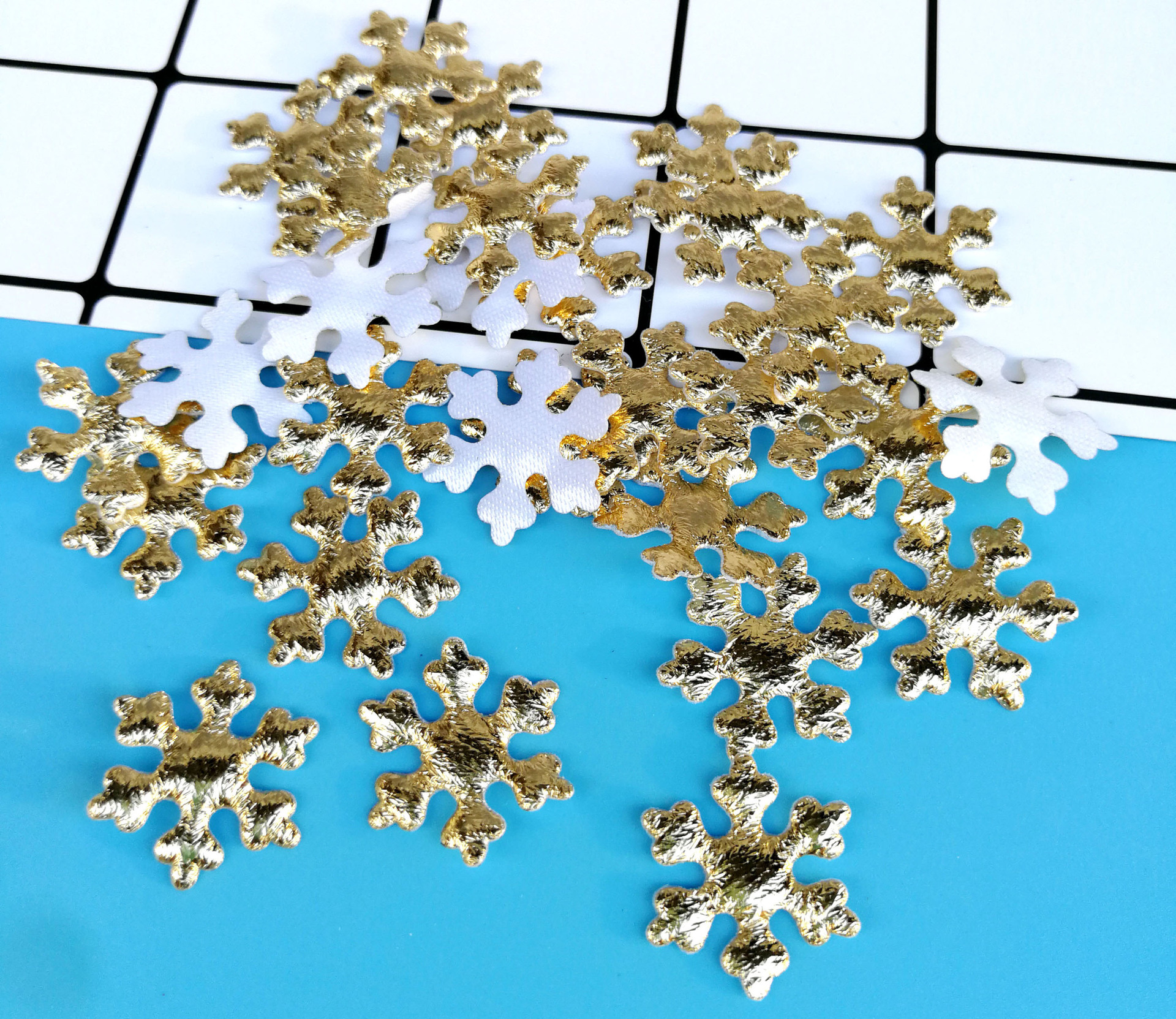 Christmas Holiday Snowflake Christmas tree decoration wedding party ice and snow throwing confetti diy handmade Christmas decoration_voghion.com