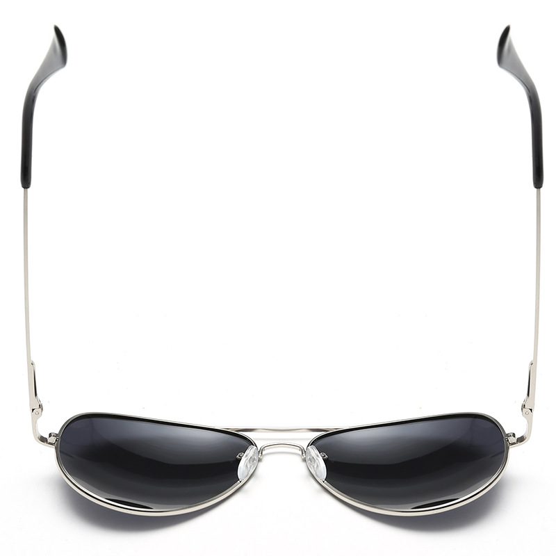 Polarized sunglasses pilot sunglasses 3026 driving outdoor toad glasses wholesale men and women color film 3025