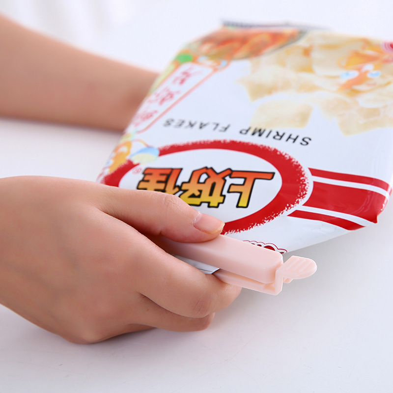 Simple sealing plastic sealing clip for food preservation tea snacks milk powder moisture-proof multi-purpose plastic sealing clip