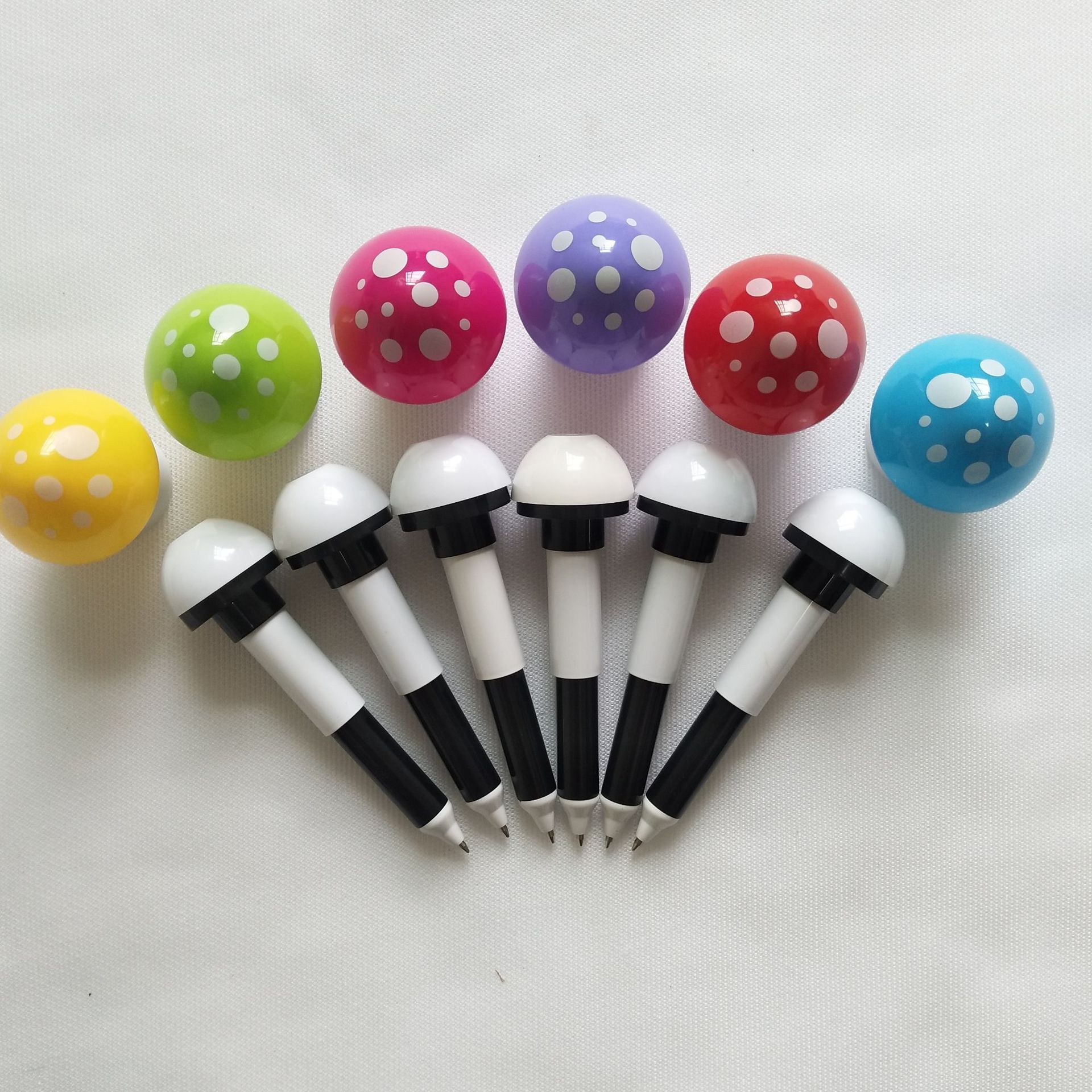 Creative Stationery Cute Cartoon Retractable Mushroom Pen Elementary School Ballpoint Pen Toy Pen Custom Printing Pen