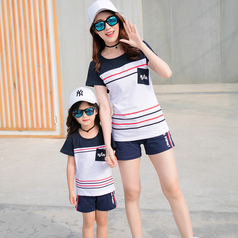 Trendy parent-child summer 2024 color matching pocket family suit parent-child short sleeve T-shirt a generation of hair