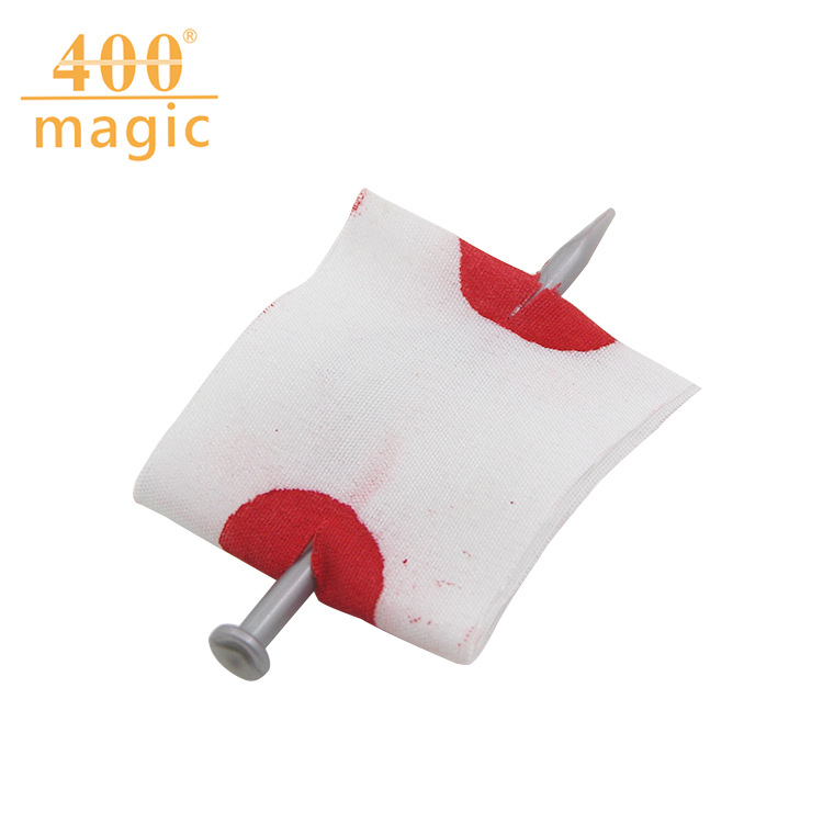 Finger nail toy whole person horror finger nail funny novel magic finger nail props golden top