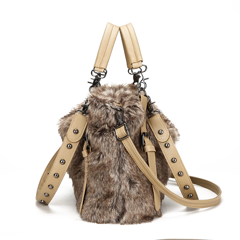 New Bag Women's Fashion Crossbody Bag New Large Capacity Plush Bag Korean Style All-match Fur Handbag Rabbit Fur Women's Bag